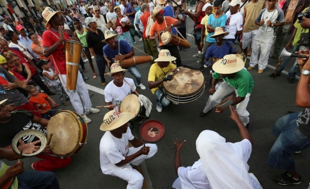 Lázaro and the Shark